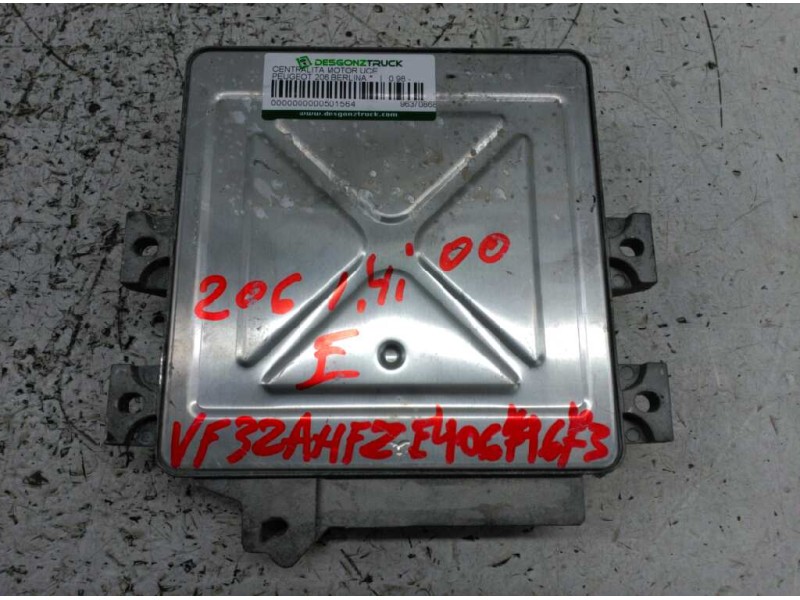 Recambio de centralita motor uce para peugeot 206 berlina referencia OEM IAM 9637086880  