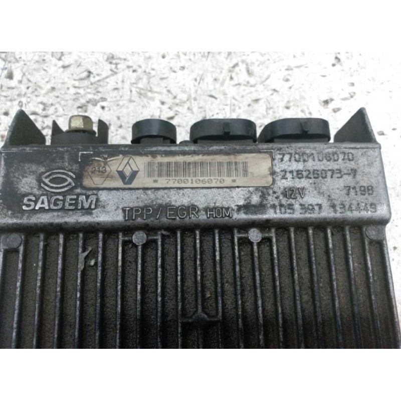 Recambio de centralita motor uce para renault laguna (b56) 2.2 dt rxe referencia OEM IAM 7700106970 216250737 