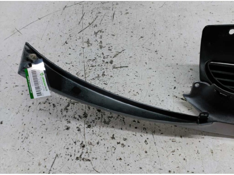Recambio de rejilla delantera central para peugeot 206 berlina look referencia OEM IAM   