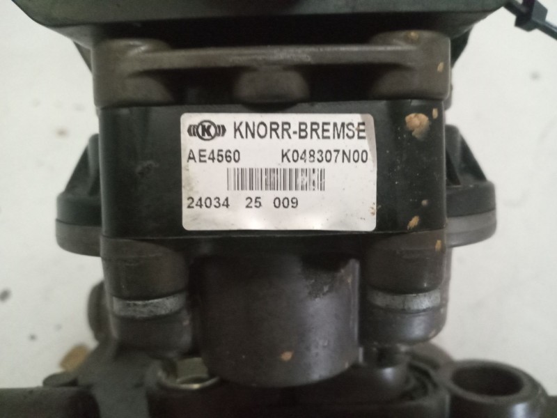 Recambio de valvula aire para iveco stralis (as) 11.1 diesel referencia OEM IAM K040604N00  LA8606
