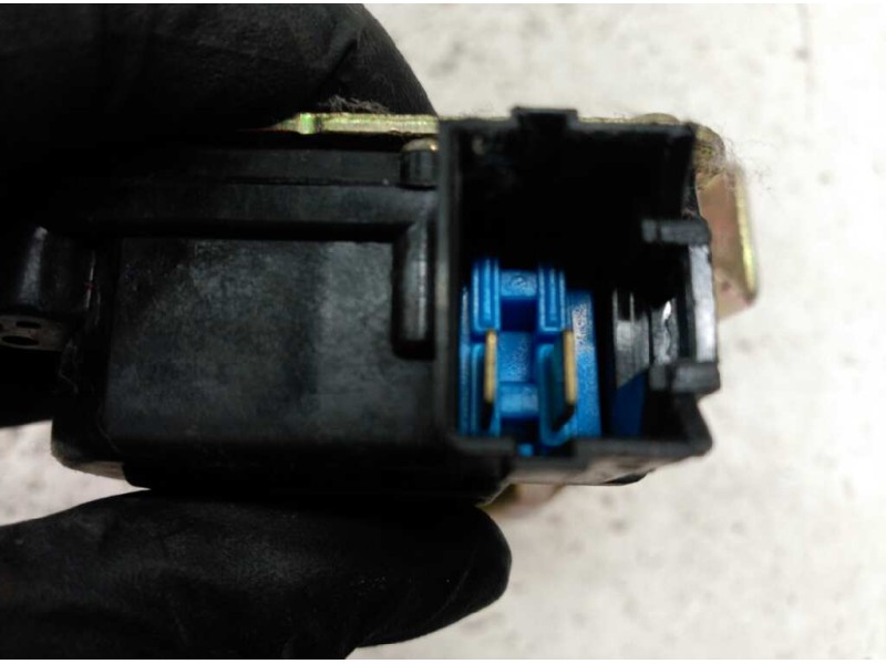 Recambio de cerradura puerta trasera derecha para daewoo matiz cd referencia OEM IAM   