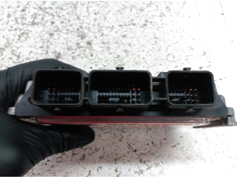 Recambio de centralita motor uce para renault scenic ii referencia OEM IAM 8200310863 1039502681 0281011549