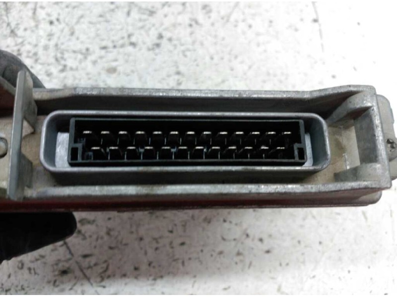 Recambio de centralita motor uce para renault trafic (desde 5.89) referencia OEM IAM 7700106482 80830D 7700110128