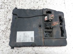 Recambio de caja reles / fusibles para renault megane ii berlina 3p 1.5 dci diesel cat referencia OEM IAM 8200525384 8200440600 
