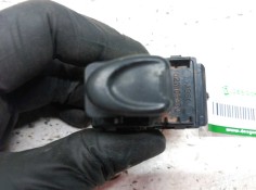 Recambio de mando elevalunas delantero derecho para daewoo matiz cd referencia OEM IAM 821W04270  