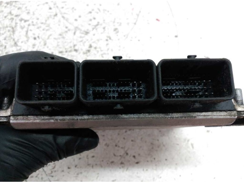 Recambio de centralita motor uce para renault megane iii coupe dynamique referencia OEM IAM HOM8200039569 8200078730 0281001934