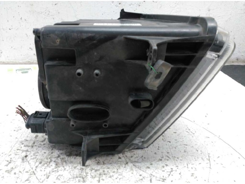 Recambio de faro izquierdo para volkswagen crafter chasis / caja abierta referencia OEM IAM 9068200061 2E1941015 HELLA