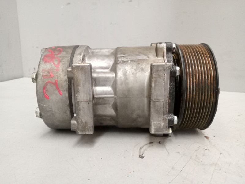 Recambio de compresor aire acondicionado para renault midlum 4.8 diesel referencia OEM IAM SL7H15  