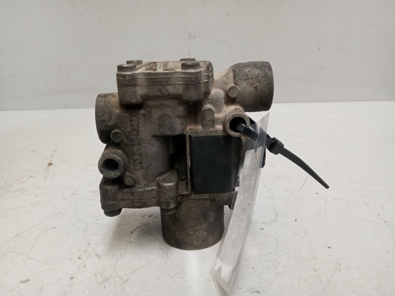 Recambio de electro valvula para iveco eurocargo 05.03  3.9 diesel referencia OEM IAM 4721950550 MODULADOR ABS 