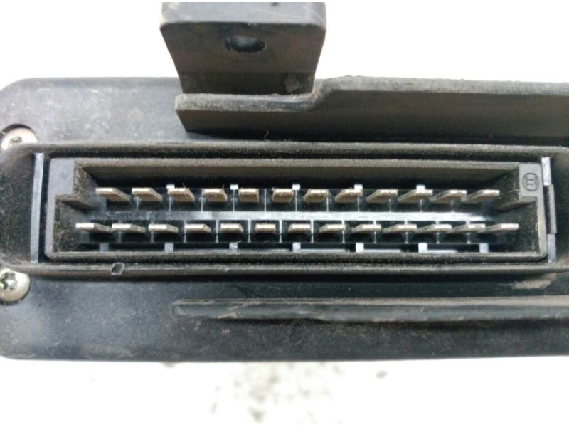 Recambio de centralita motor uce para volkswagen passat (321/323/331) gls referencia OEM IAM 0280000752 1756000364 