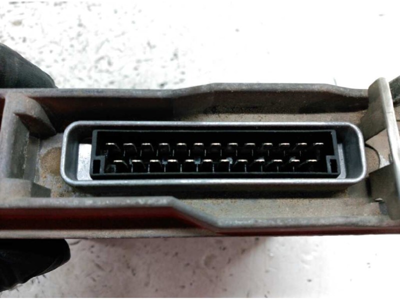 Recambio de centralita motor uce para renault megane i classic (la0) 1.9 turbodiesel referencia OEM IAM 7700868189  