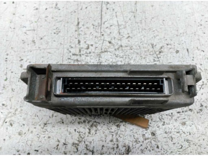 Recambio de centralita motor uce para renault clio i phase iii 1.2 referencia OEM IAM 7700104481  