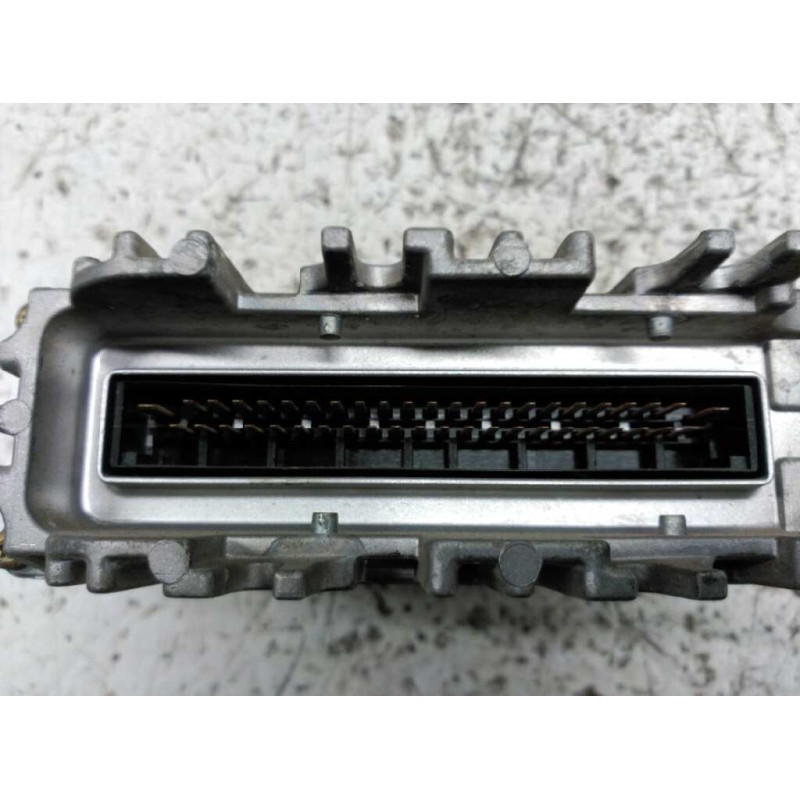 Recambio de centralita motor uce para volkswagen golf iii berlina (1h1) cl referencia OEM IAM 0261203647 032906026 26SA0000