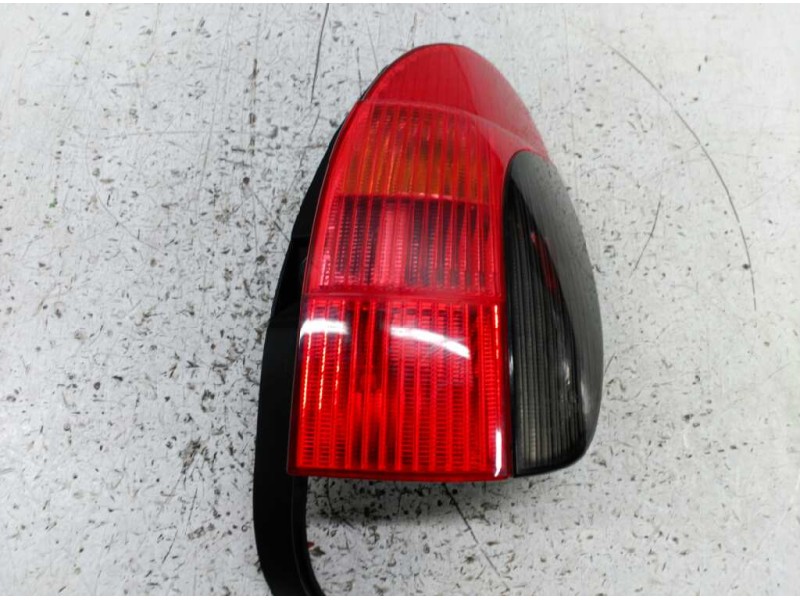 Recambio de piloto trasero derecho para peugeot 306 break 1.6 cat referencia OEM IAM   