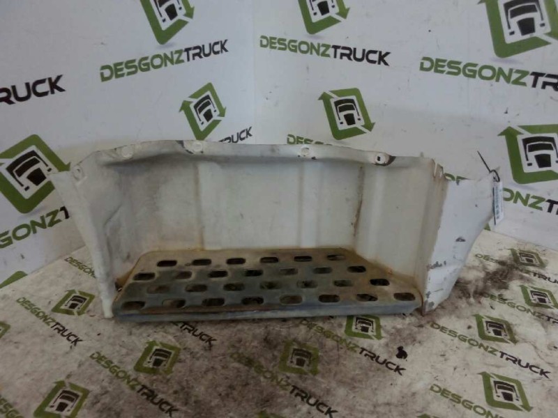 Recambio de peldaño izquierdo para volvo trucks fl 6 fl 608 (147-152cv) referencia OEM IAM   