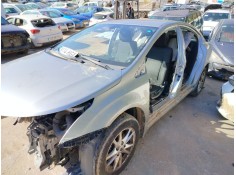 toyota avensis (_t25_) del año 2011 2