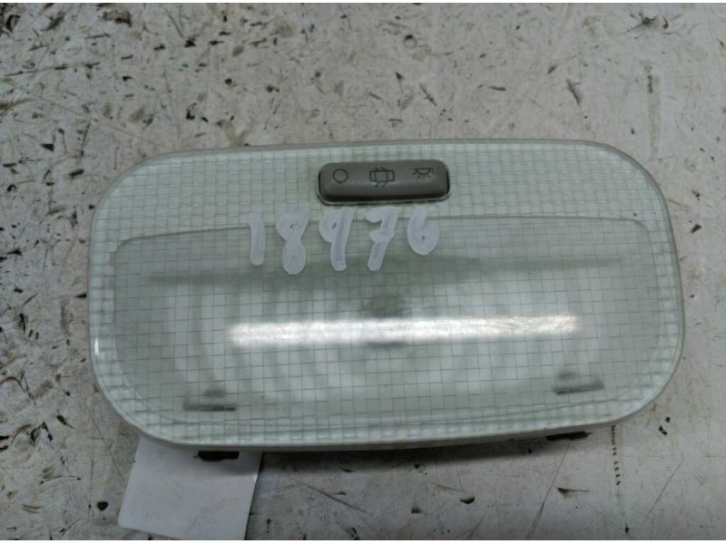 Recambio de luz interior para citroen c2 furio referencia OEM IAM 9680717080  
