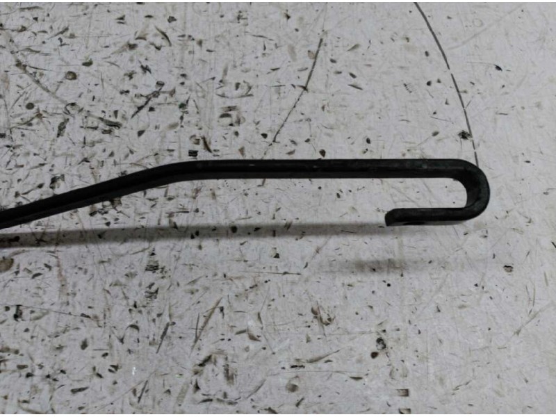 Recambio de brazo limpia delantero derecho para citroen c2 furio referencia OEM IAM   