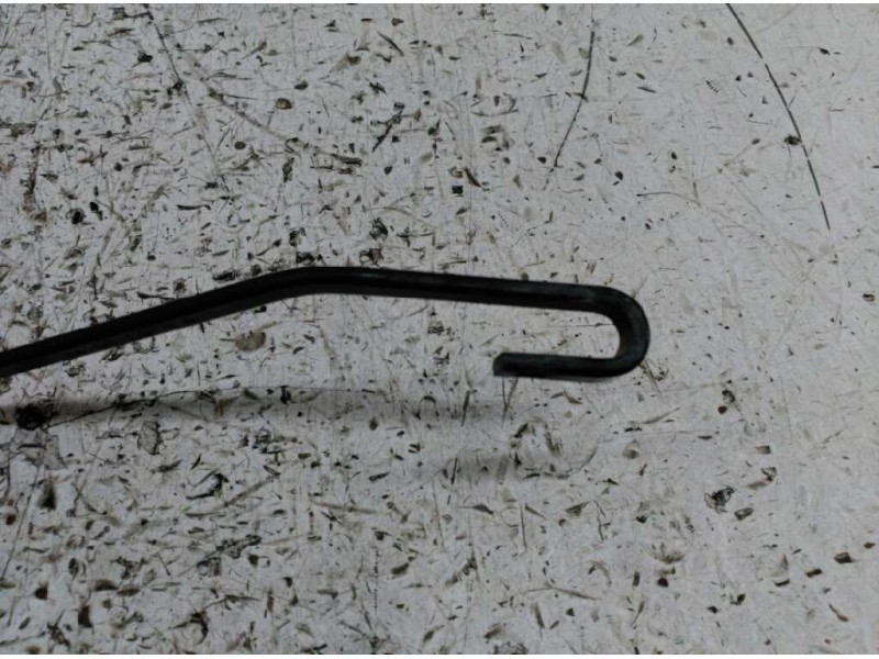 Recambio de brazo limpia delantero izquierdo para citroen c2 furio referencia OEM IAM   