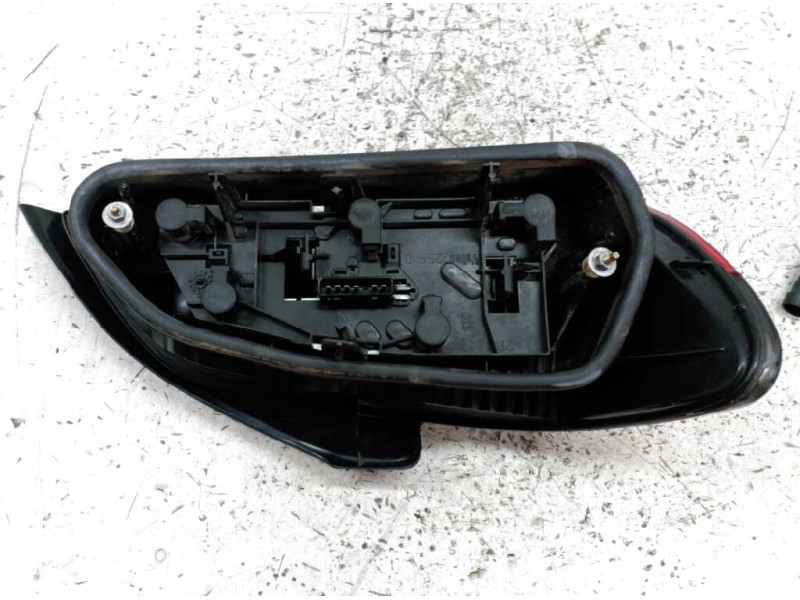 Recambio de piloto trasero derecho para peugeot 406 berlina (s1/s2) stdt referencia OEM IAM   
