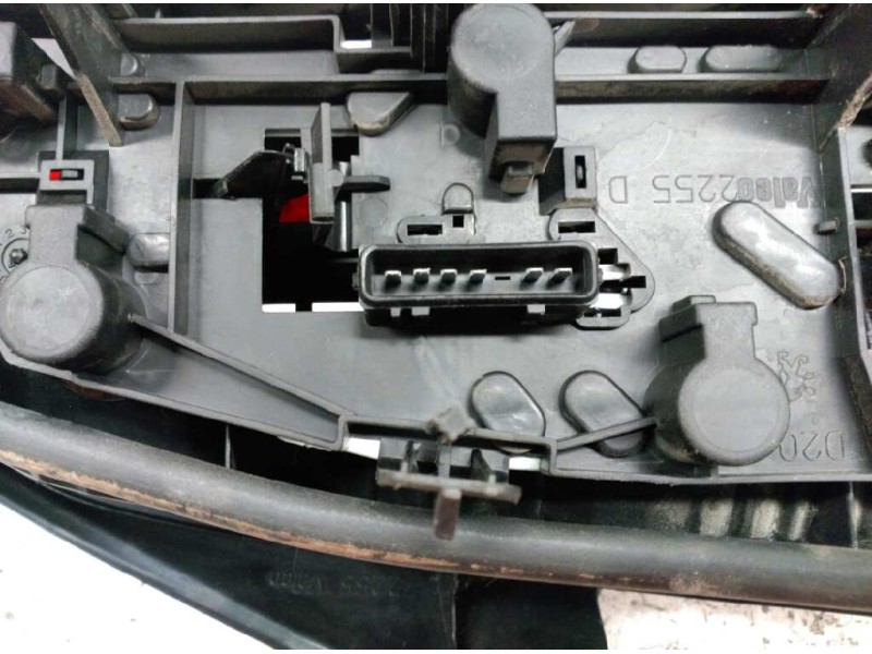 Recambio de piloto trasero derecho para peugeot 406 berlina (s1/s2) stdt referencia OEM IAM   