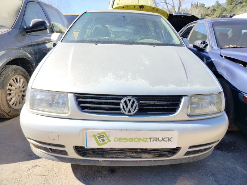 volkswagen polo berlina (6n1) del año 1994