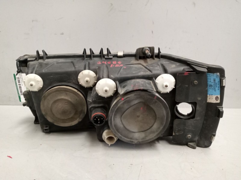 Recambio de faro derecho para daf serie xf105.xxx 12.9 diesel referencia OEM IAM 15426200  