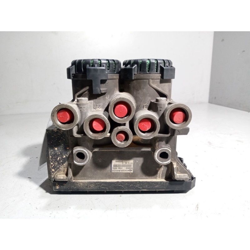 Recambio de valvula aire para renault midlum 4.8 diesel referencia OEM IAM 21122036 K020022 VALVULA EBS