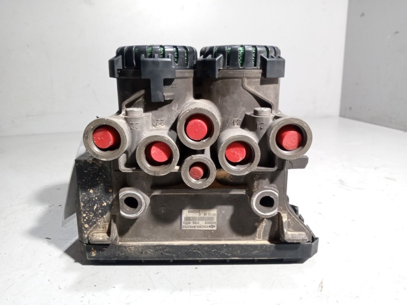 Recambio de valvula aire para renault midlum 4.8 diesel referencia OEM IAM 21122036 K020022 VALVULA EBS