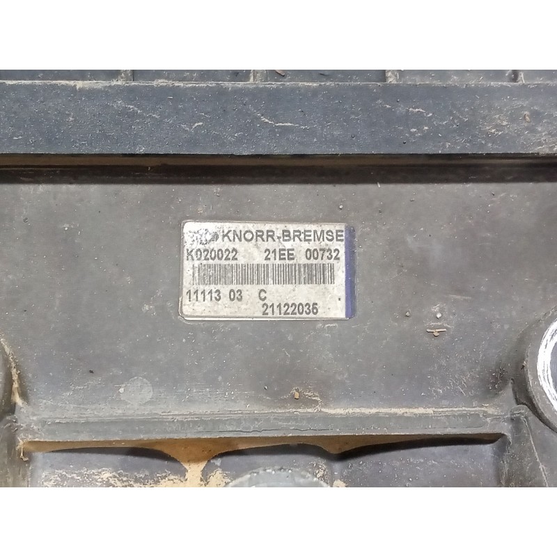 Recambio de valvula aire para renault midlum 4.8 diesel referencia OEM IAM 21122036 K020022 VALVULA EBS