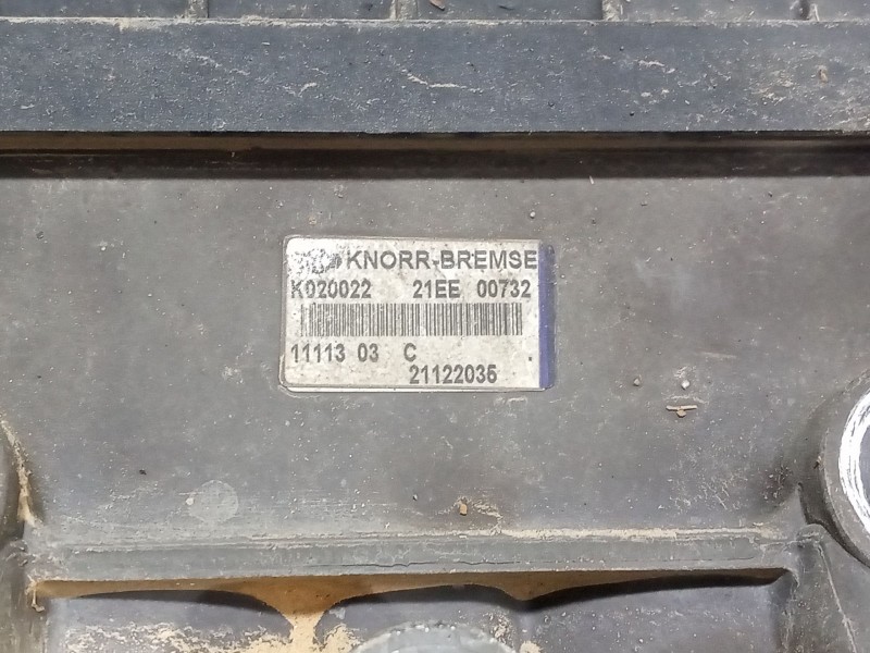 Recambio de valvula aire para renault midlum 4.8 diesel referencia OEM IAM 21122036 K020022 VALVULA EBS