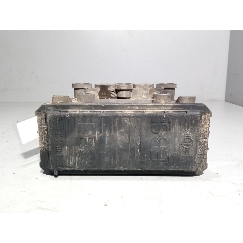 Recambio de valvula aire para renault midlum 4.8 diesel referencia OEM IAM 21122036 K020022 VALVULA EBS