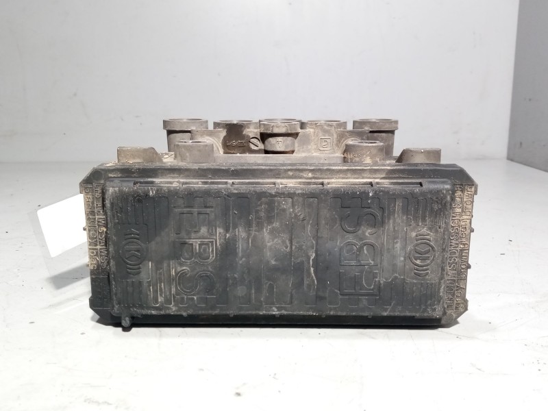 Recambio de valvula aire para renault midlum 4.8 diesel referencia OEM IAM 21122036 K020022 VALVULA EBS