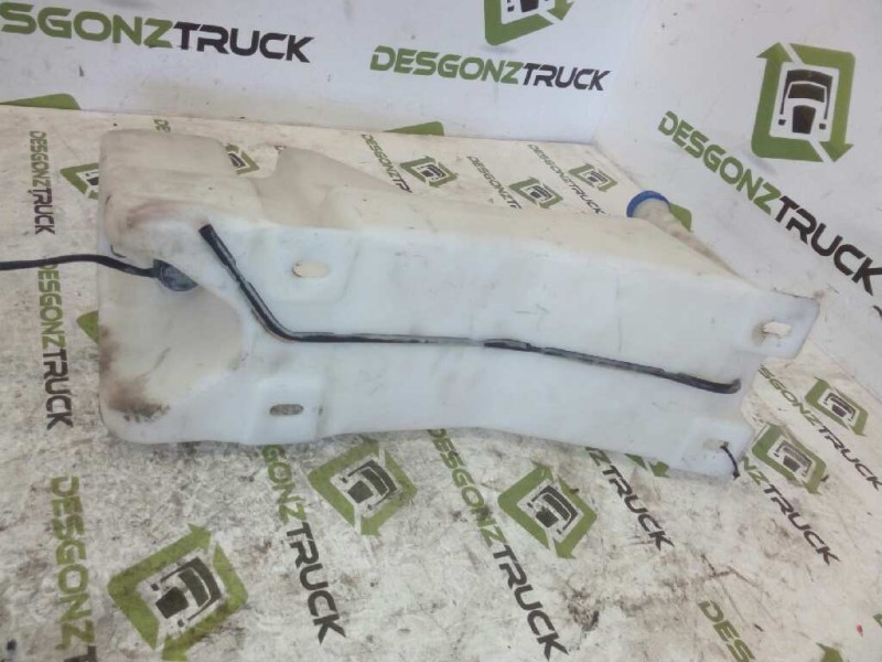 Recambio de deposito limpia para iveco trucks stralis ad 190s31 referencia OEM IAM 504072999  