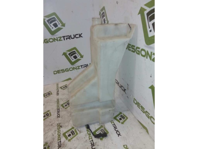 Recambio de deposito limpia para iveco trucks stralis ad 190s31 referencia OEM IAM 504072999  