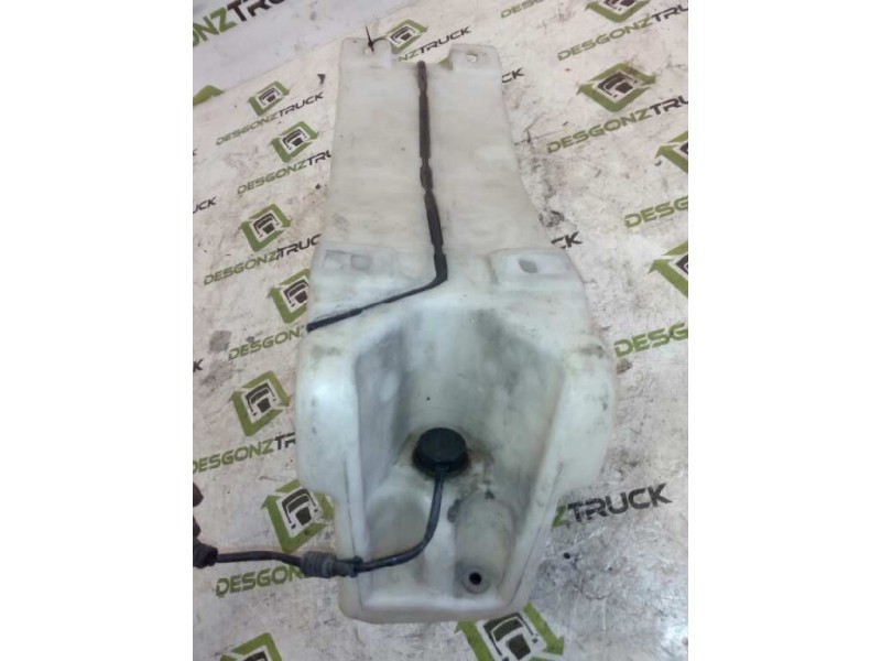 Recambio de deposito limpia para iveco trucks stralis ad 190s31 referencia OEM IAM 504072999  