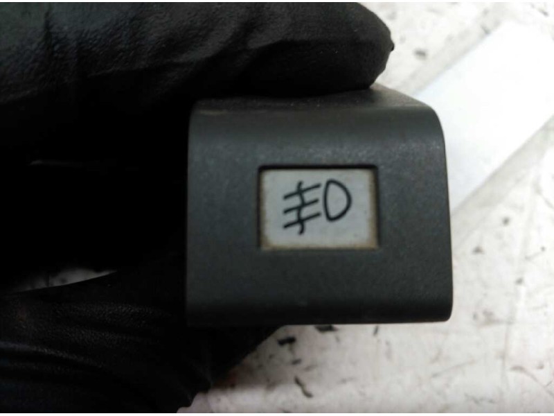 Recambio de boton antiniebla para renault 5 (b/c40) gtl (b/c 402, c 407) referencia OEM IAM   