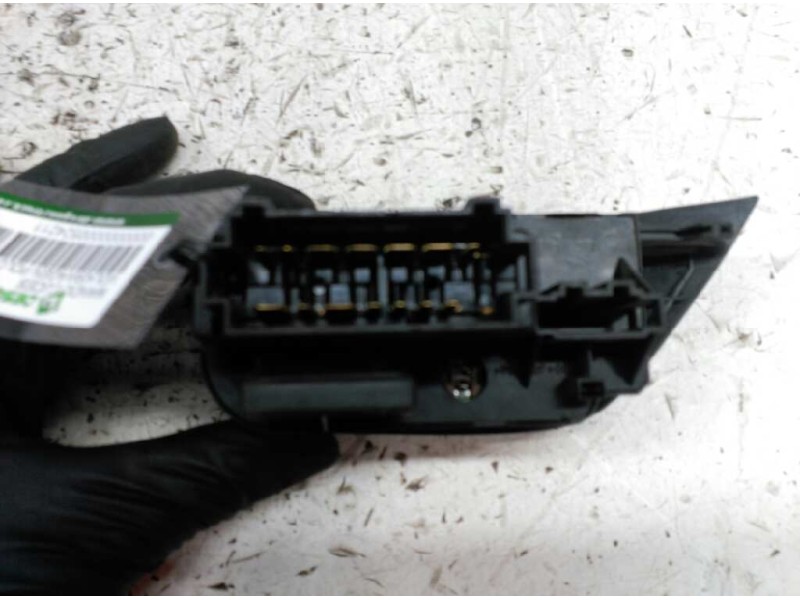 Recambio de mando luces para volkswagen polo (801/803) cl extra berlina referencia OEM IAM  14PINS 