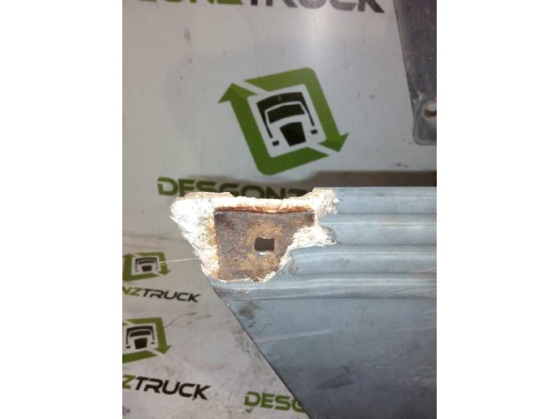 Recambio de peldaño derecho para nissan trucks m 140.17 referencia OEM IAM   