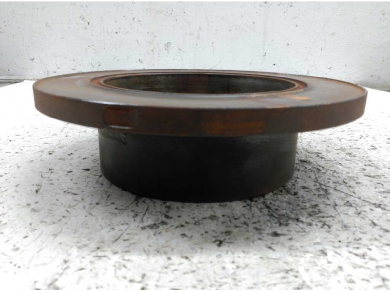 Recambio de disco freno trasero para peugeot boxer kombi (rs3000)(333) hdi luxus (330) referencia OEM IAM  TRASERO IZQUIERDO