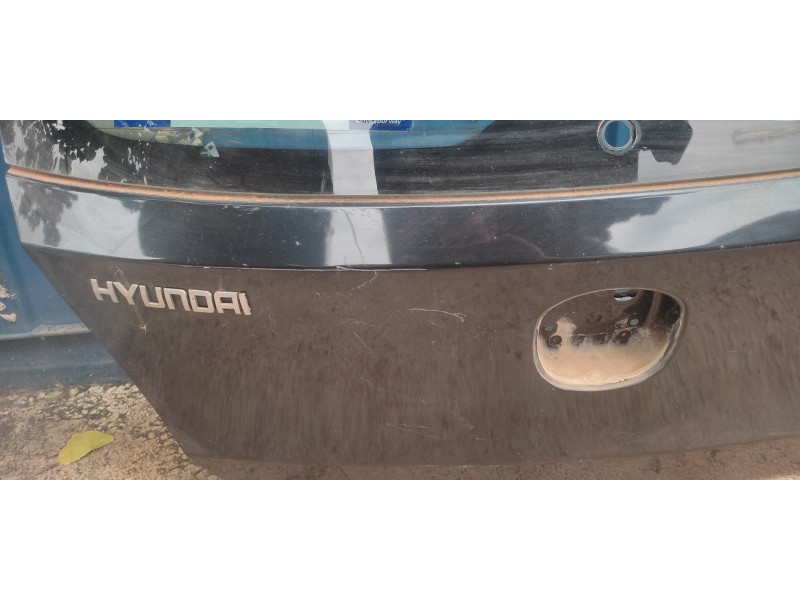 Recambio de porton trasero para hyundai i30 1.6 crdi cat referencia OEM IAM   
