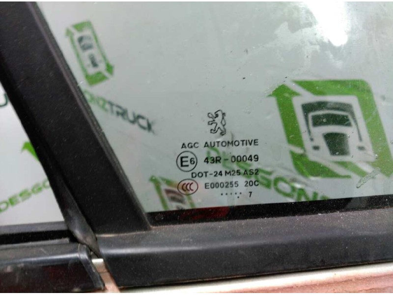 Recambio de puerta delantera derecha para peugeot 407 sw sport referencia OEM IAM   