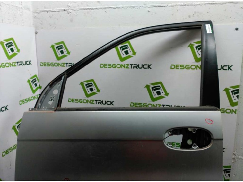 Recambio de puerta delantera izquierda para kia carnival ii 2.9 cdri ex referencia OEM IAM   