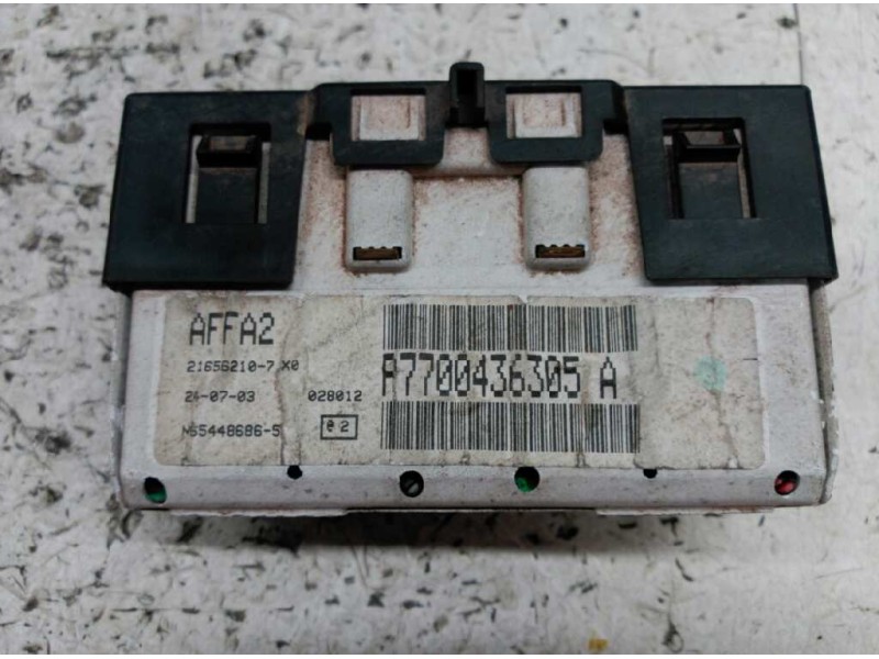 Recambio de pantalla multifuncion para renault master desde ´98 referencia OEM IAM 7700436305A  