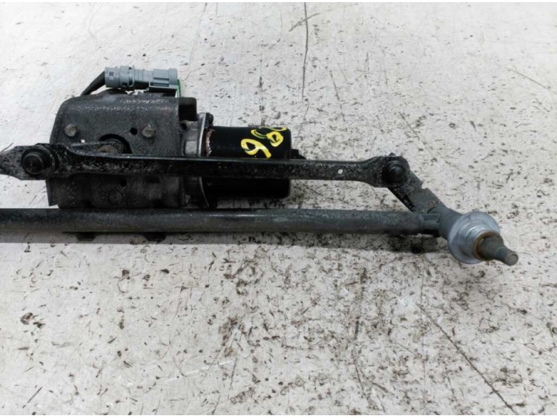 Recambio de motor limpia delantero para iveco daily caja abierta / volquete referencia OEM IAM   