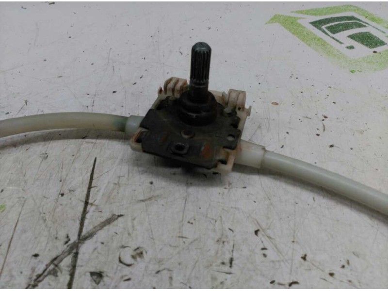 Recambio de elevalunas delantero derecho para renault master desde ´98 referencia OEM IAM 7700352491  