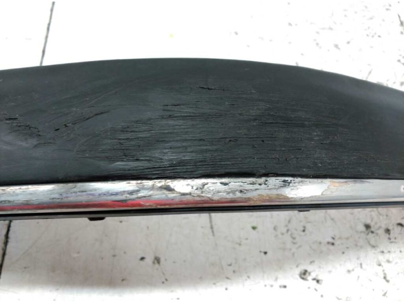 Recambio de molduras delanteras para peugeot 406 berlina (s1/s2) stdt referencia OEM IAM 9630405470 PARAGOLPES 