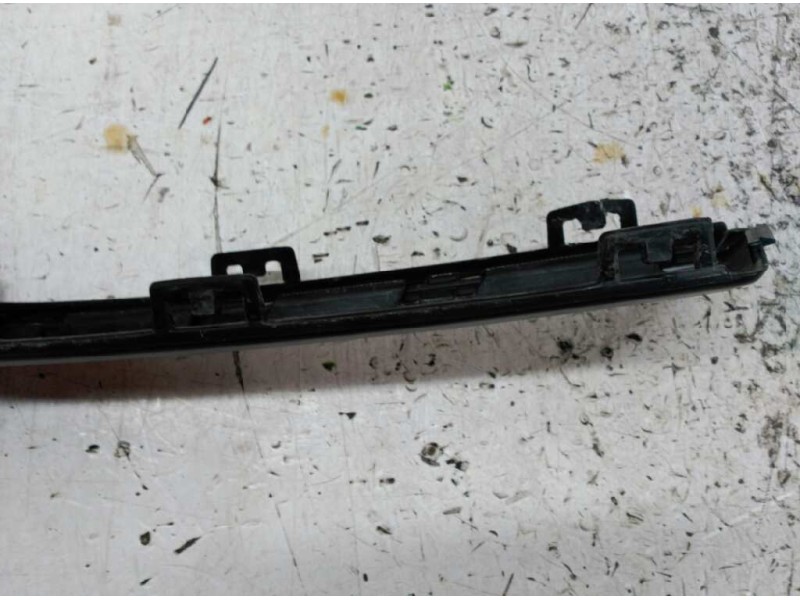 Recambio de molduras delanteras para peugeot 406 berlina (s1/s2) stdt referencia OEM IAM 9630405470 PARAGOLPES 