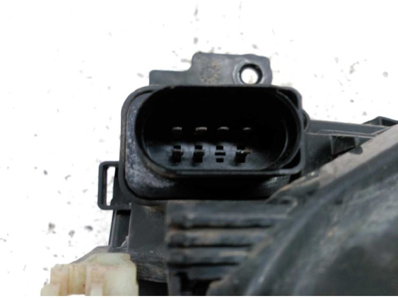 Recambio de faro derecho para volkswagen polo berlina (6n2) trendline referencia OEM IAM   