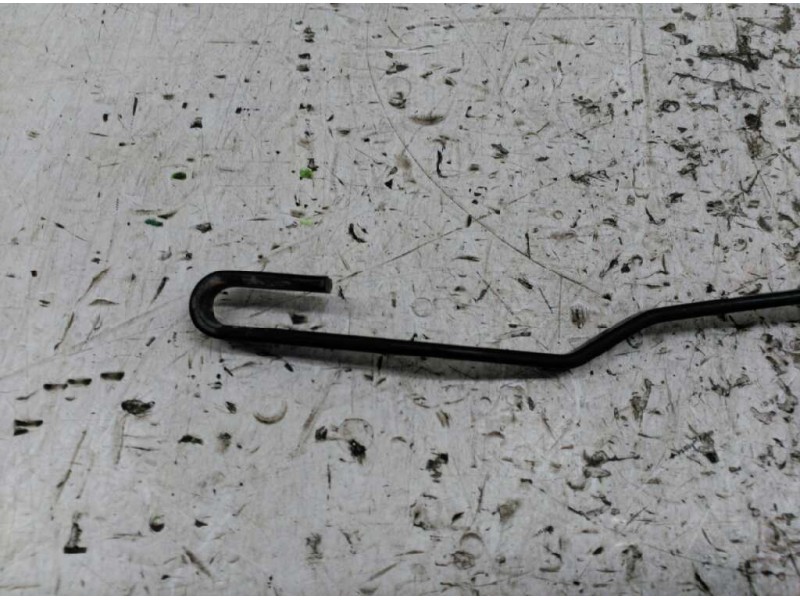 Recambio de brazo limpia delantero izquierdo para volkswagen polo berlina (6n2) trendline referencia OEM IAM   